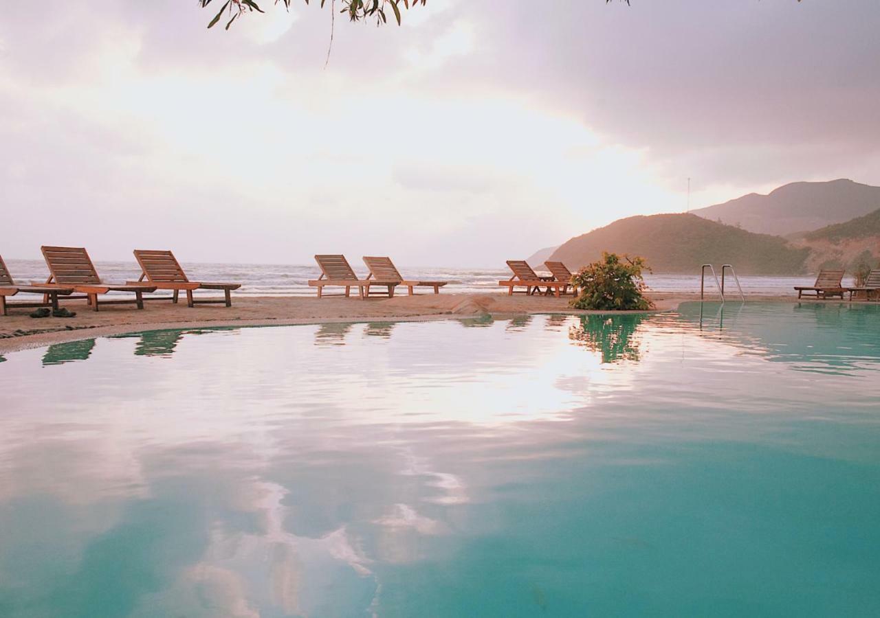 Ninh Phuoc Wild Beach Boutique Resort מראה חיצוני תמונה